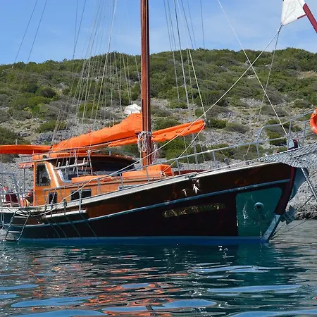 Tekne Royal Istankoy Gulet *