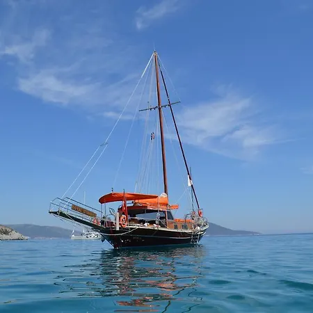 Royal Istankoy Gulet Πλωτό κατάλυμα Αλικαρνασσός